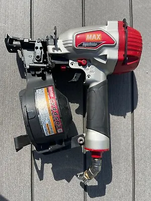 Max Factory CN445R3 Coil Roofing Nailer • $220