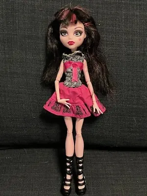 Monster High Draculaura Picture Day Doll • $29.26