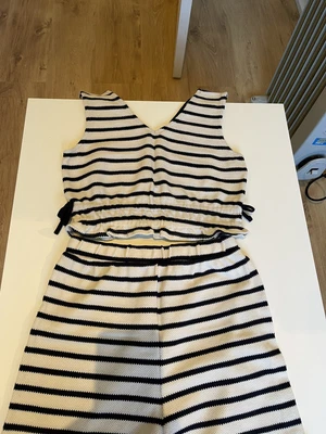 Girls River Island Suit Top & Trousers Age 11 • £10.90