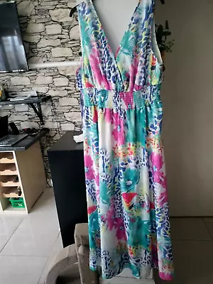 Ladies V Neck White Green Pink Blue Floral Maxi Dress Size 3XL/20/22/24 New • £6.99