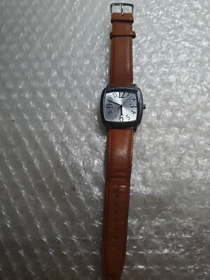 £0.99 • Buy Brown Leather Watch. New Battery Fitted. Great Condition. 