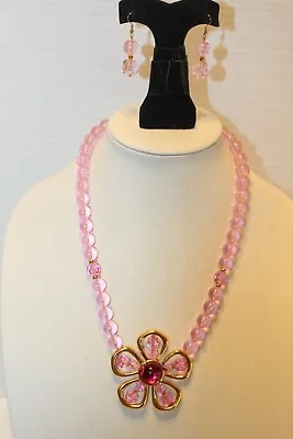 $24.99 • Buy Vintage Signed NAPIER Flower Pink Cabochon Lucite Beaded Necklace & Earrings Set