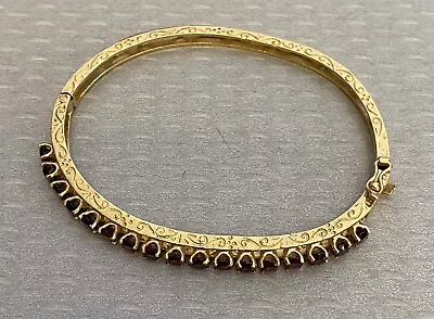 Antique 14K Yellow Chased Gold Bohemian Garnet Top Hinged Bangle Oval 6.25  • $750