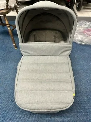 Baby Jogger Tour Lux Carrycot In Slate Grey Ex Display Great Condition  • £30