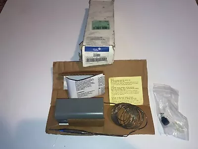 New Johnson Controls 4E047 Temperature Control Thermostat A19ABC-24E • $53.89