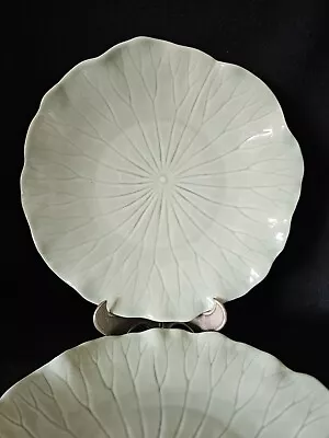 2 Vintage METLOX POPPYTRAIL LOTUS JADE GREEN Dinner Plates 10 7/8  • $28.95