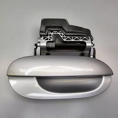 BMW E39 540i 2001 Titanium Right Front Passenger Exterior Door Handle • $45