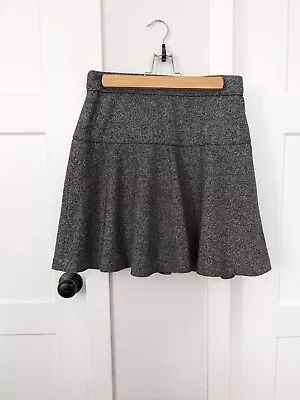 BANANA REPUBLIC Flared Black And White/Gray Tweed Mini Skirt Size 2 • $16.77