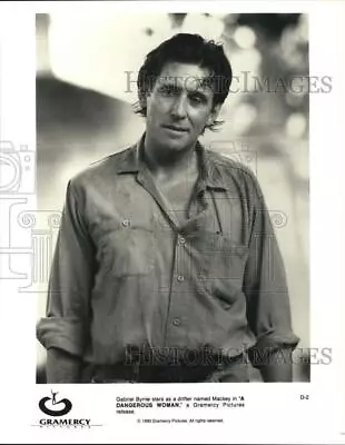 1993 Press Photo Actor Gabriel Byrne In  A Dangerous Woman  Movie - Hcq43552 • $19.99