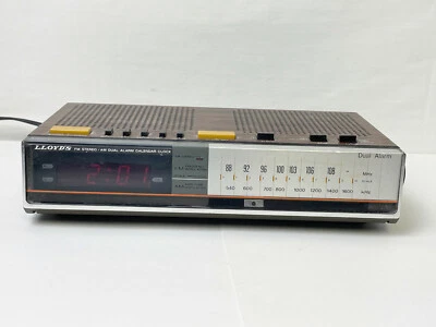 $11 • Buy Vintage Lloyd's Fm Stereo / Am Dual Alarm Calendar Clock - J 259 