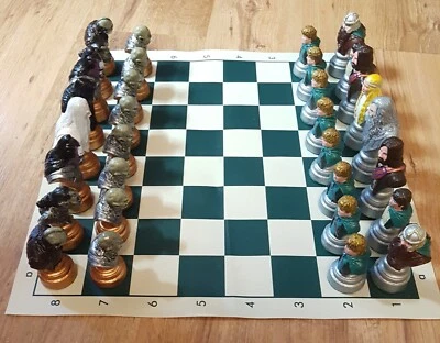 £44.95 • Buy Lord Of The Rings Chess Set Handmade & Hand-Painted Felt Bases New With Board