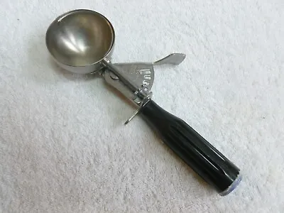 GUC Vintage Hamilton Beach Ice Cream Scoop Model 67 Disher • $9.99