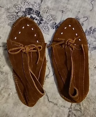 Minnetonka Womens Size 7 Moccasins.  • £8.43