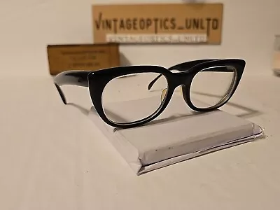 Zyloware Pub Vintage  Rocco Style  Eyeglasses Frames (Mint Condition) • $81.99