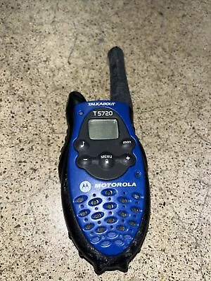 Motorola TalkAbout T5720 Blue Handheld LCD Display Two Way Radio Walkie Talkie • $14.99