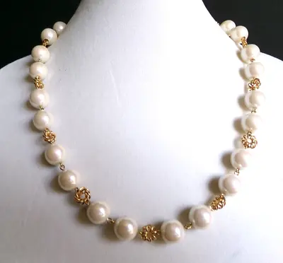 Vintage Trifari Marked Large Faux Pearl Gold Tone Metal Links 23.5  Necklace • $35.99