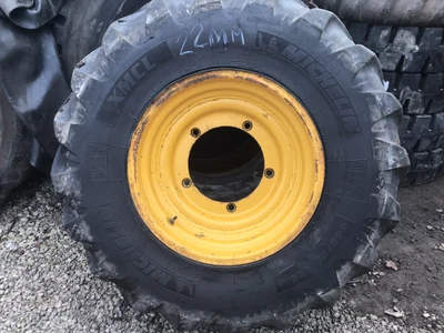 £250 • Buy 440/80R24(16.9R24) Part Worn Tyre