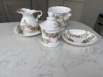 Hadida English Fine Bone China Bathroom Set Floral With Gold Rim • £40