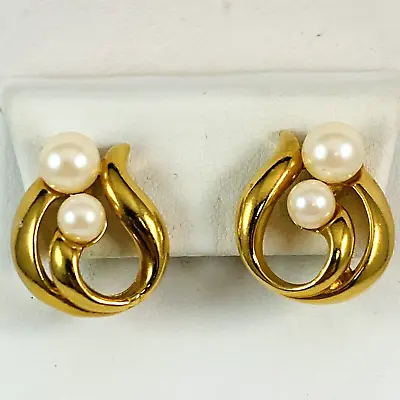 Very Pretty Vintage AVON Signed Faux Pearl Gold Tone Post Pierced Earrings • $14.99