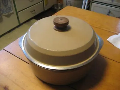 $23 • Buy Vintage Club Cast Aluminum Tan  4 Quart Dutch Oven Stock Pot Sauce Pan W/ Lid