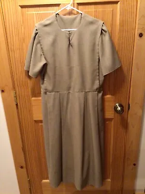 Amish Mennonite Hand Made SS Mocha Brown Cape Style Dress B44 EUC Plain Clothing • $13.99