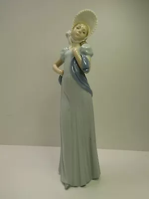 Nao Lladro Porcelain Statue  Figurine Girl In Bonnet Hat • $96