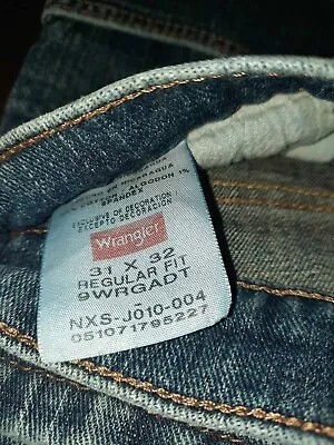 Vintage Wrangler Jeans Mens 31x32 Regular Fit Medium Wash Denim • $10