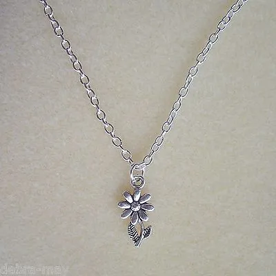 Pretty Daisy Flower Pendant Silver Plated Chain Necklace In Gift Bag • £4.20