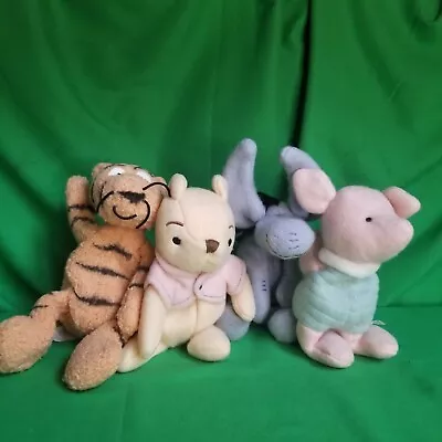 Winnie The Pooh And Friends Classic Set • $25