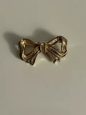 Vintage Avon Gold Toned Brooch Bow Pin Dainty • $4