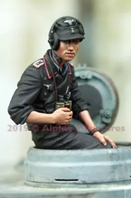 ALPINE MINIATURES 35264  German Panzer Commander Summer #2  SCALE 1:35 • £15.29