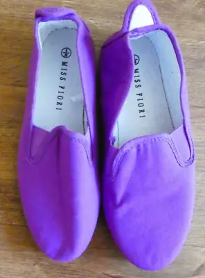 £2 • Buy Miss Fiori Ladies Purple Canvas Shoe - Size 5 - New