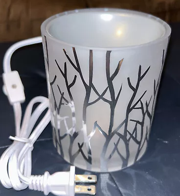 £23.76 • Buy Yankee Candle Christmas Silver Winterscape Electric Tart Burner