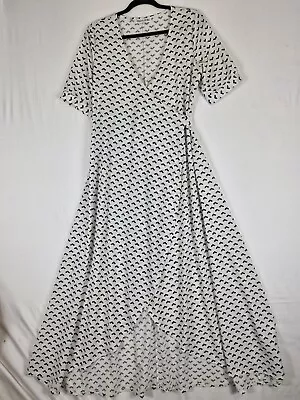 Maive & Bo Maternity Wrap Dress Size M • $19