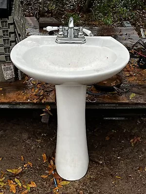 White Ceramic Pedestal Combo Bathroom Sink In U-Shape Design With Overflow • $45