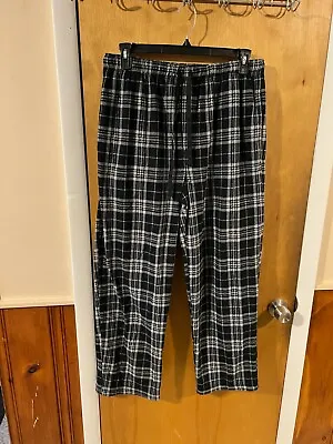 $7.99 • Buy Stafford Mens Black And Grey Plaid Fleece Pajama Pants - Large