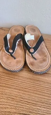 UGG Hamoa 1791 Black Shearling Button Flip Flops Sandals Womens 9 / 40 • $19