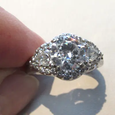 A Jaffe 18k White Gold Diamond Semi Mount With 7.5 Mm CZ In Center 7  MAKE OFFER • $3515.50