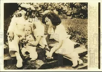 1940 Press Photo Maureen O'Sullivan With Her Husband John Farrow & Son Michael • $19.99