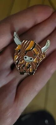 Highland Cow Metal Pin Badge • £4.49