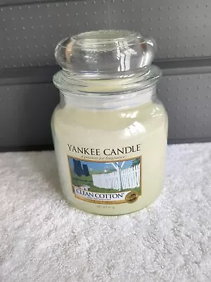 Yankee Candle Medium Jar - Clean Cotton 411g. • £8