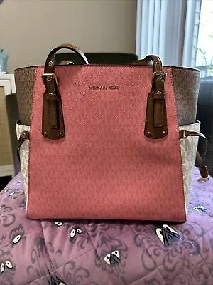 Michael Kors Handbag And Wallet Set • $61