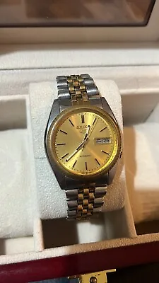 VINTAGE SEIKO 5 SNXJ92 Day-Date Automatic Gold & Silver Datejust Watch 36mm • £135