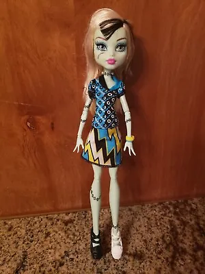 Monster High Coffin Bean Frankie Stein Doll 2014 • $26.50