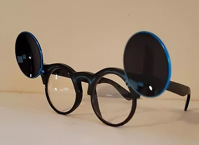 Vintage Flip Up Sunglasses   Funky Flippers Blue • $17.95