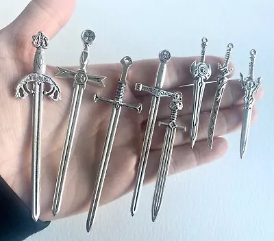 1:6 Lot 8pcs Dollhouse Miniature Weapons Swords Spears Knief Action Figures • $5.99