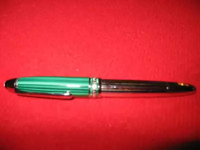 Montblanc Meiesterstruck Le Grand Czar Nikolai Malachite/platinum Foutain Pen  • $3700