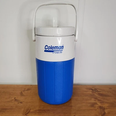 $17.99 • Buy Vintage Coleman PolyLite 1/2 Gallon Blue 5590 Water Jug Beverage Cooler