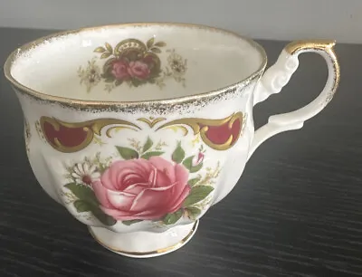 Vintage Queens Fine Bone China Teacup Roses Design • £5