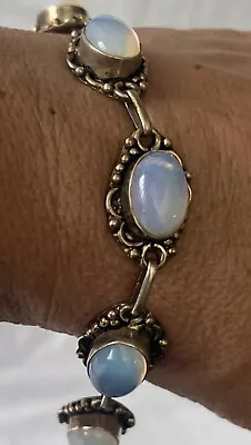 MOONSTONE VINTAGE STERLING SILVER TOGGLE BRACELET  - 8” Long • $60.99